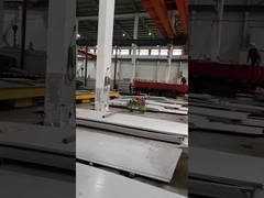 ステンレスシート倉庫の展示