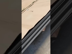 ステンレス鋼板の倉庫の在庫展示